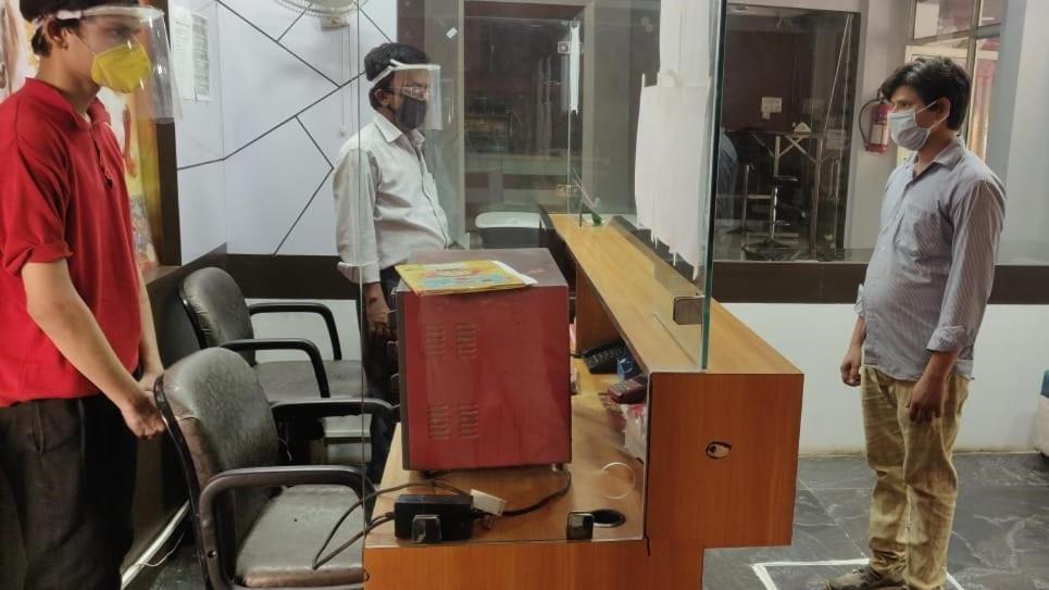Collection O 3761 Hotel Shree Datta Indore Exterior foto