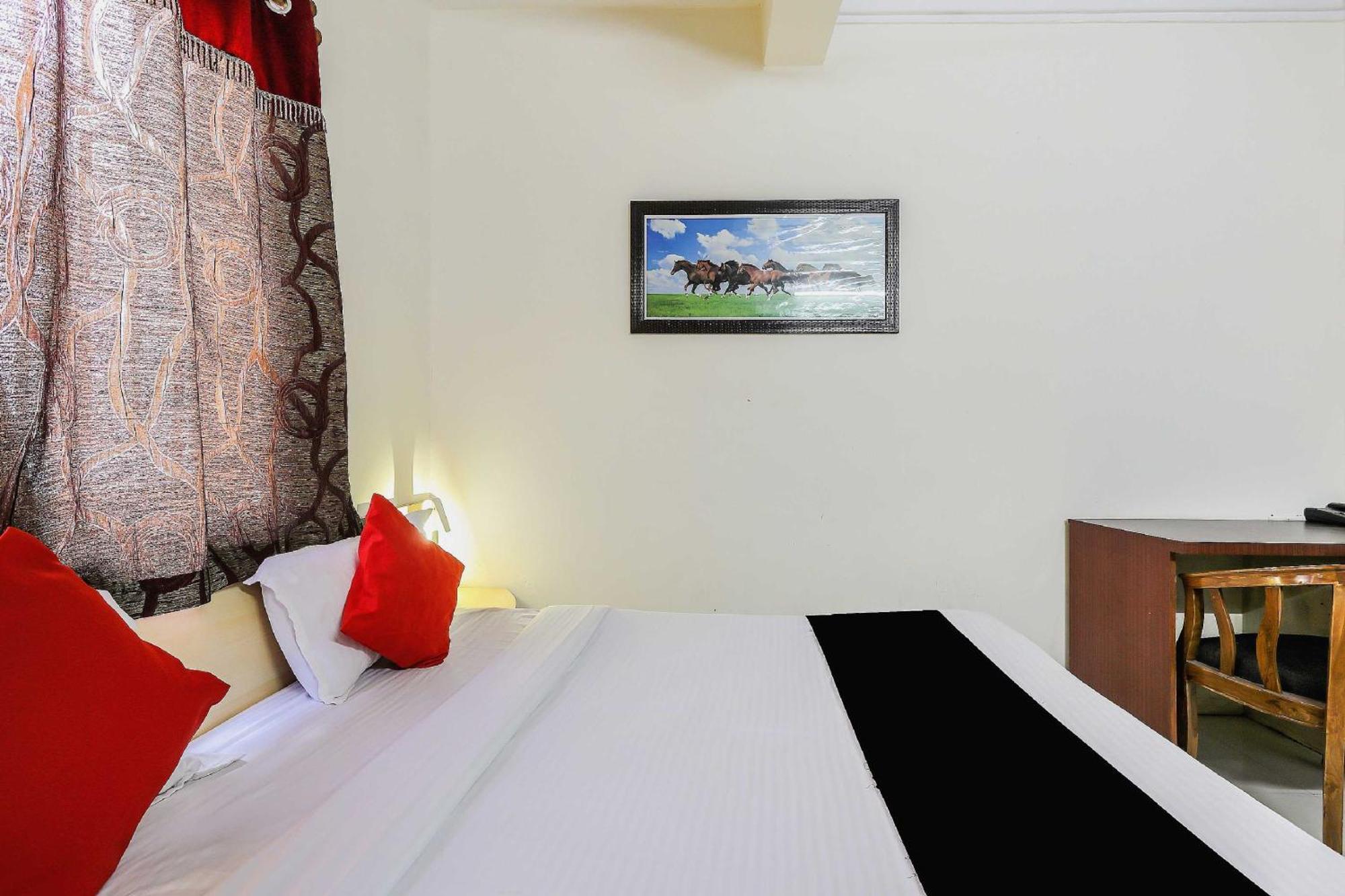 Collection O 3761 Hotel Shree Datta Indore Exterior foto